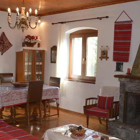 With Garden And Bbq Villa Vitina